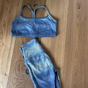 Beyond Yoga Blue Ombre Set
